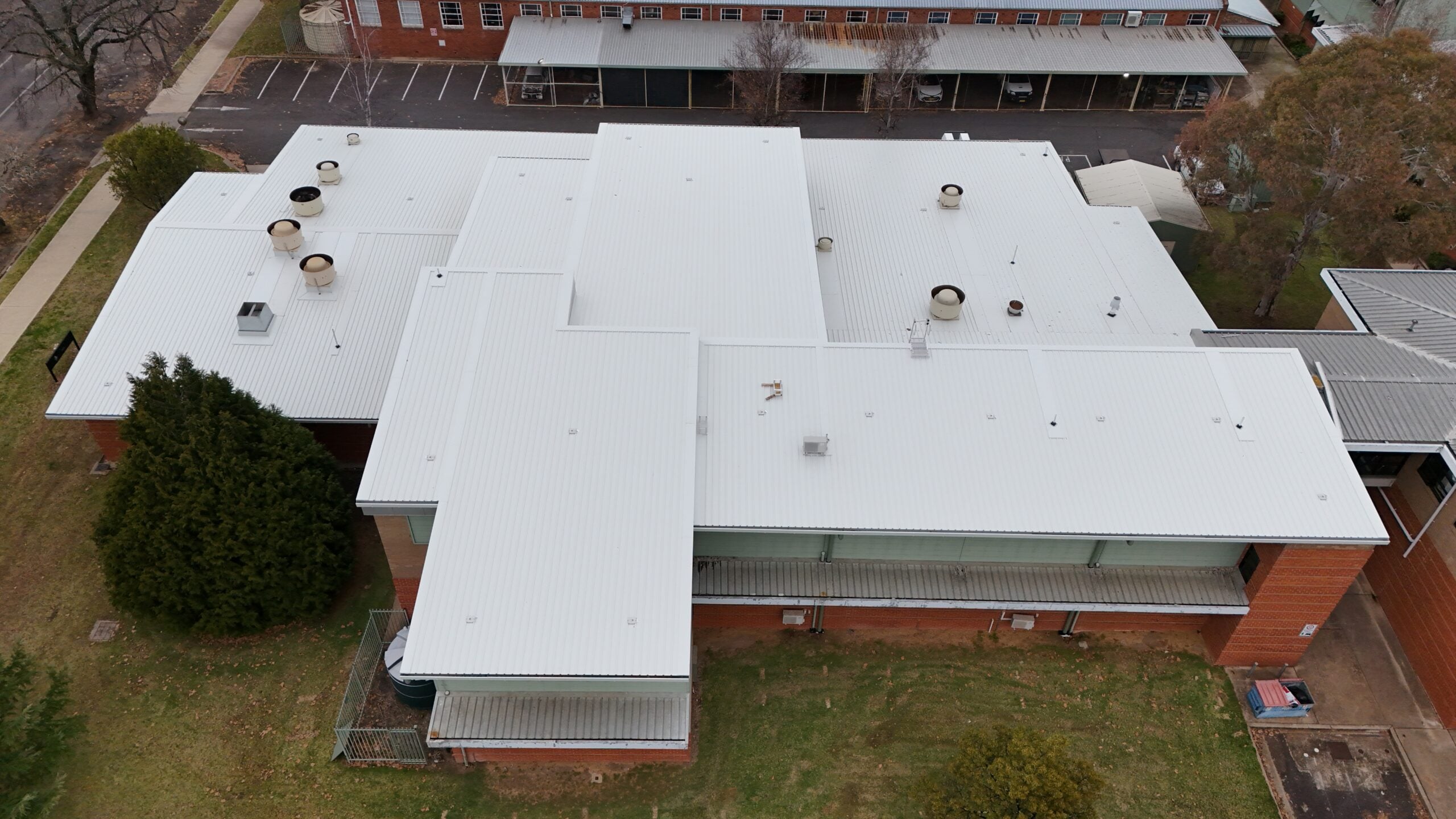 Signs your commercial roof is reaching the end of its life