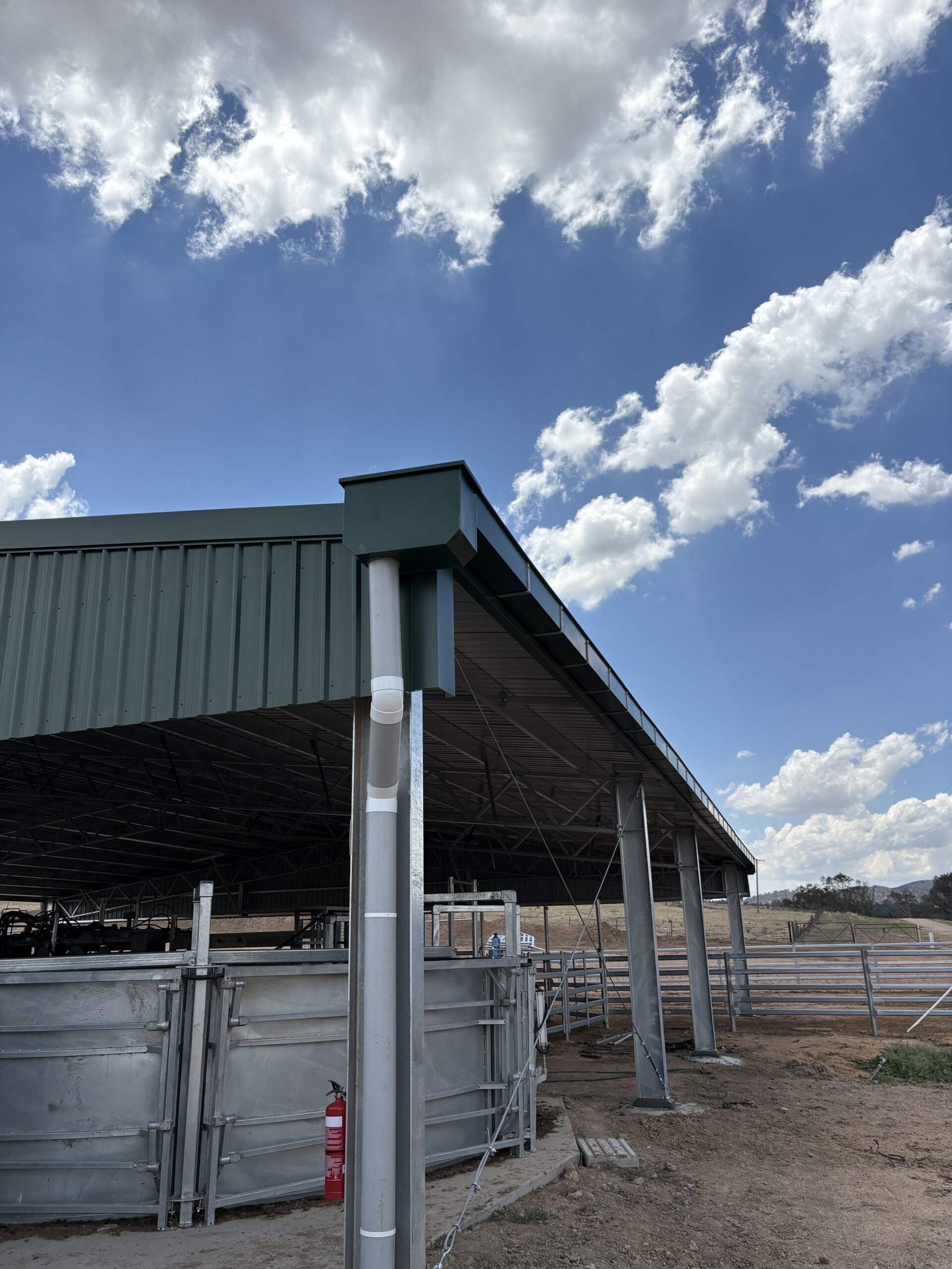 Commercial and industrial steel building